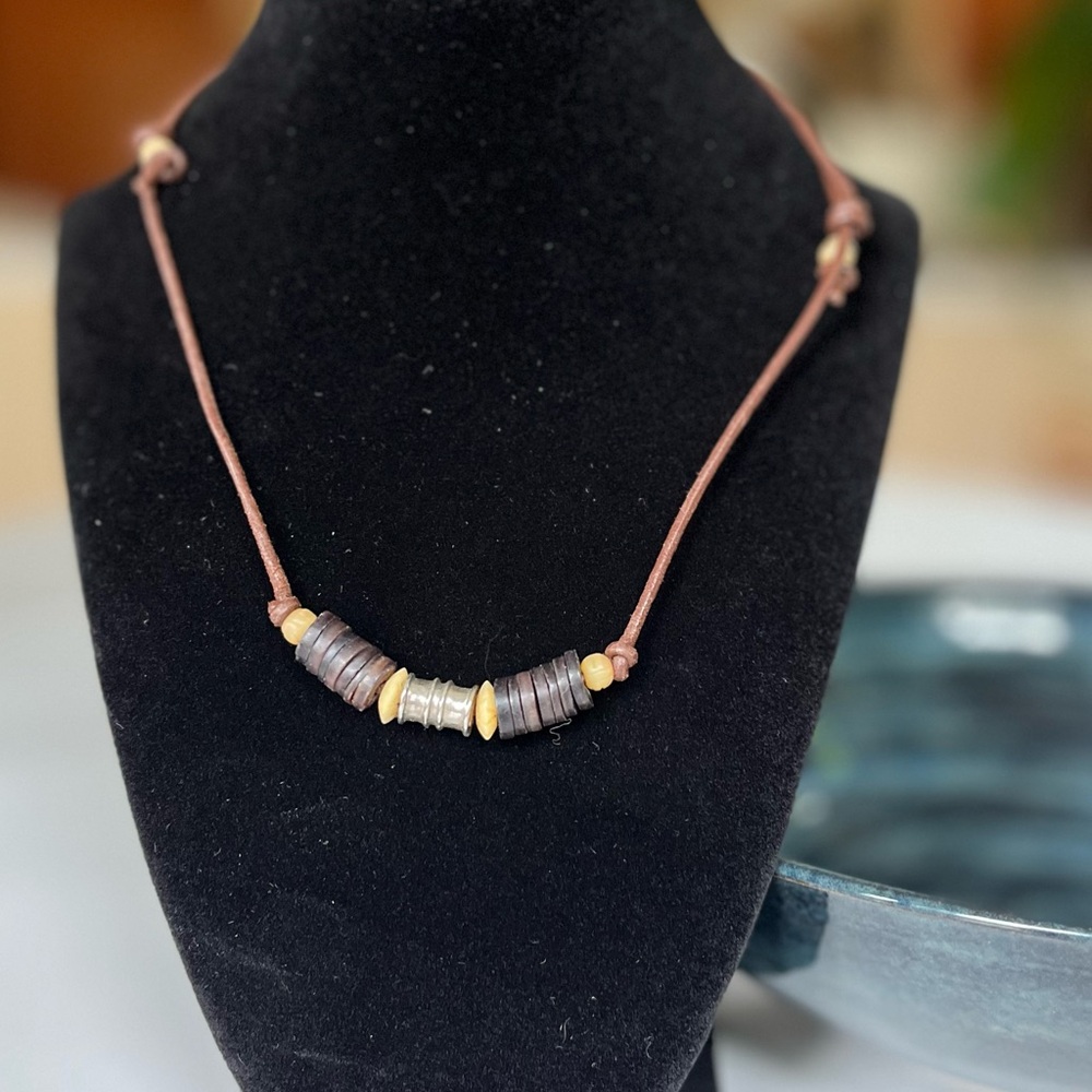 Silpada Brown and Cream Necklace Modern Minimalist Design